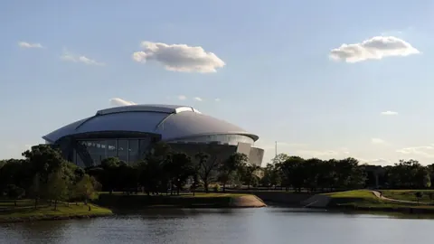 葉士域治近23年首度主場力克車路士，爆冷以2：0取胜英超赛事